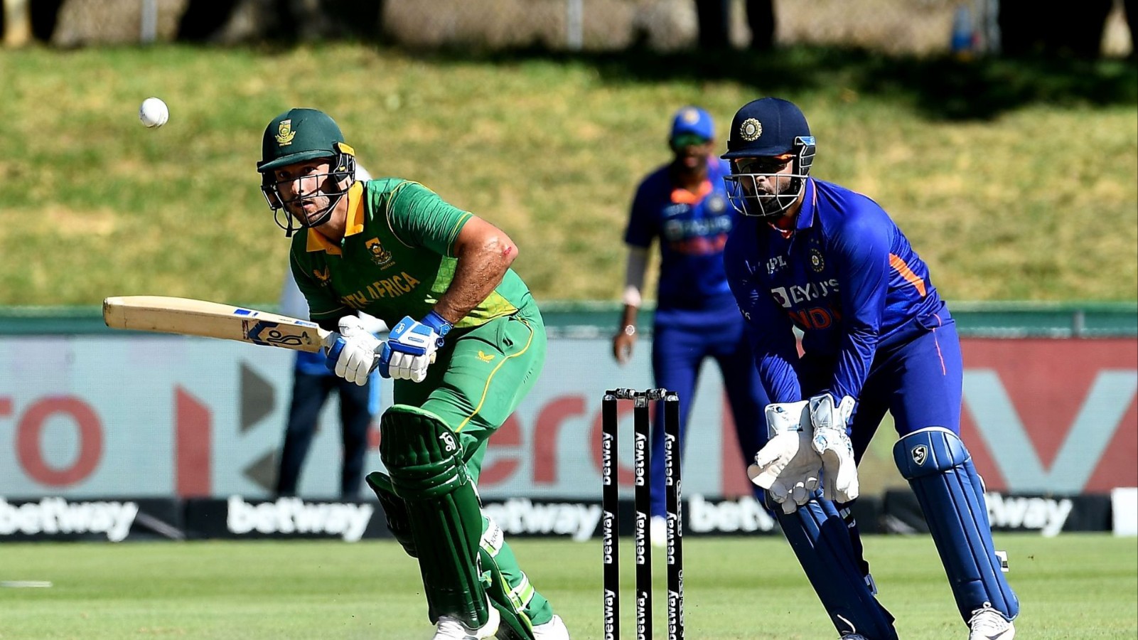 अंतिम 66 गेंद बनी विराट-रुतुराज की दुश्मन, रायपुर में सबसे ज्यादा मैच खेलने वाले का खुलासा, 'मिस्टर इंडिया' से हारा भारत